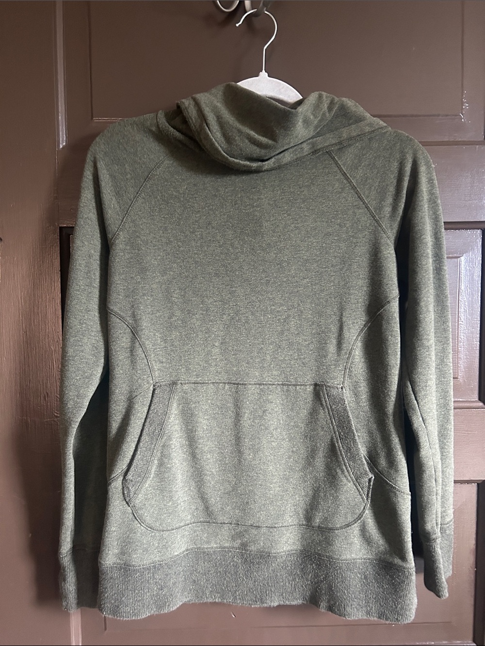 L.L. Bean Wonens Olive Green Pullover Sweater; small